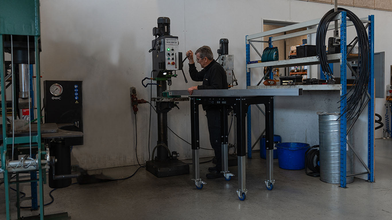 hæve sænke arbejdsbord på hjul som kan justeres i ergonomisk højde