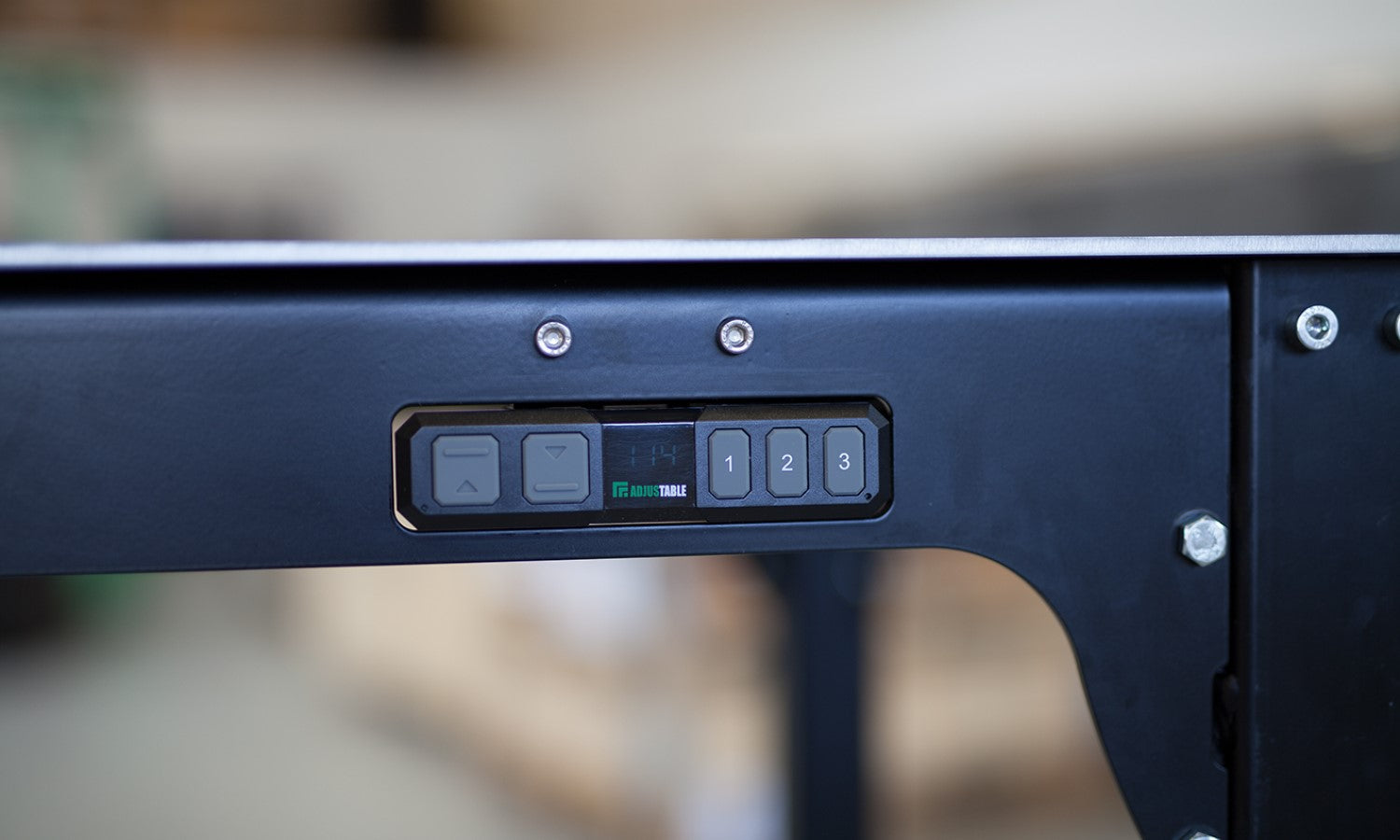 Batteridrevet hæve sænkebord til industri. Ideelt som arbejdsbord, værkstedsbord og svejsebord